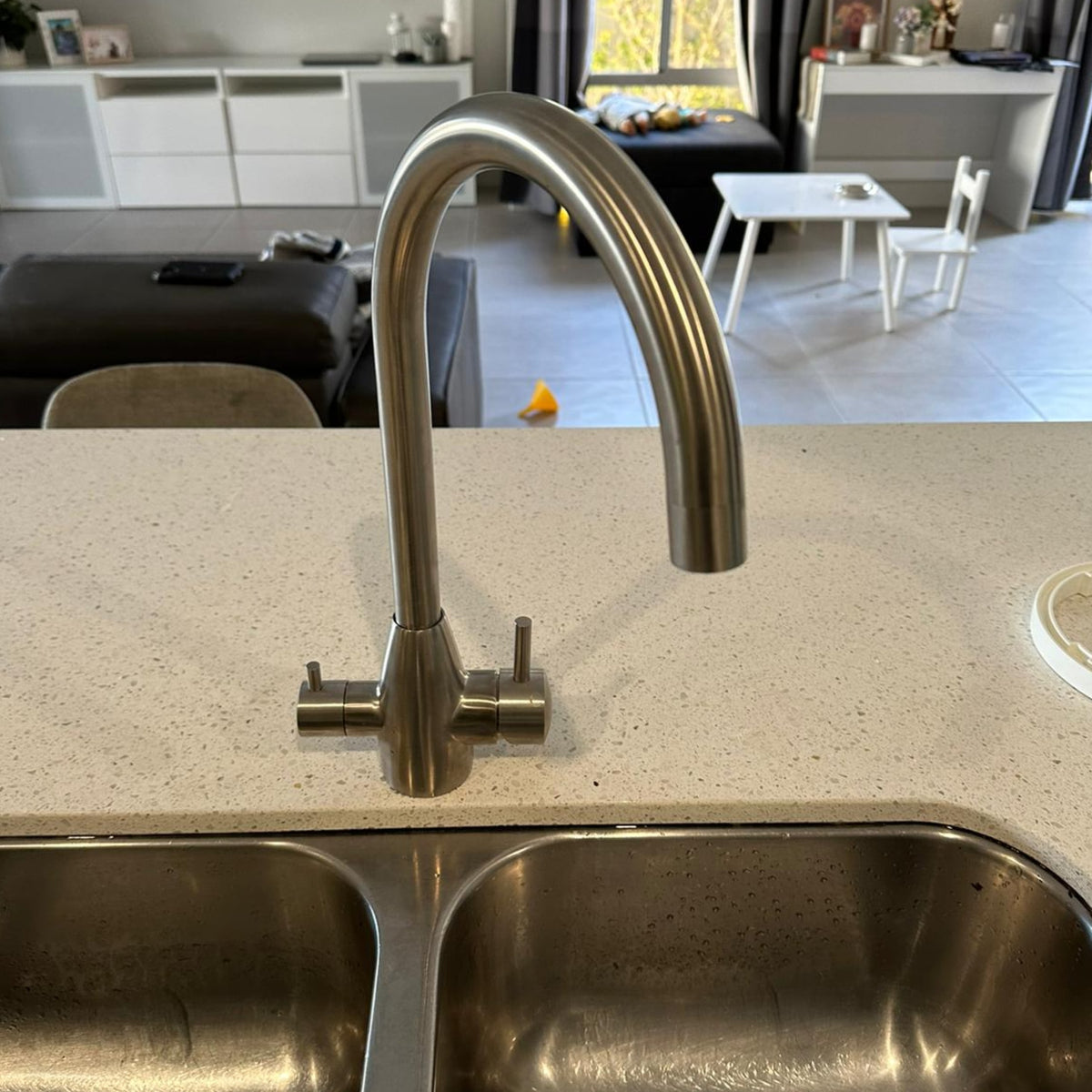 AquaCo Stainless Steel High Loop 3-Way Mixer – 3W-HL-SS tap detail