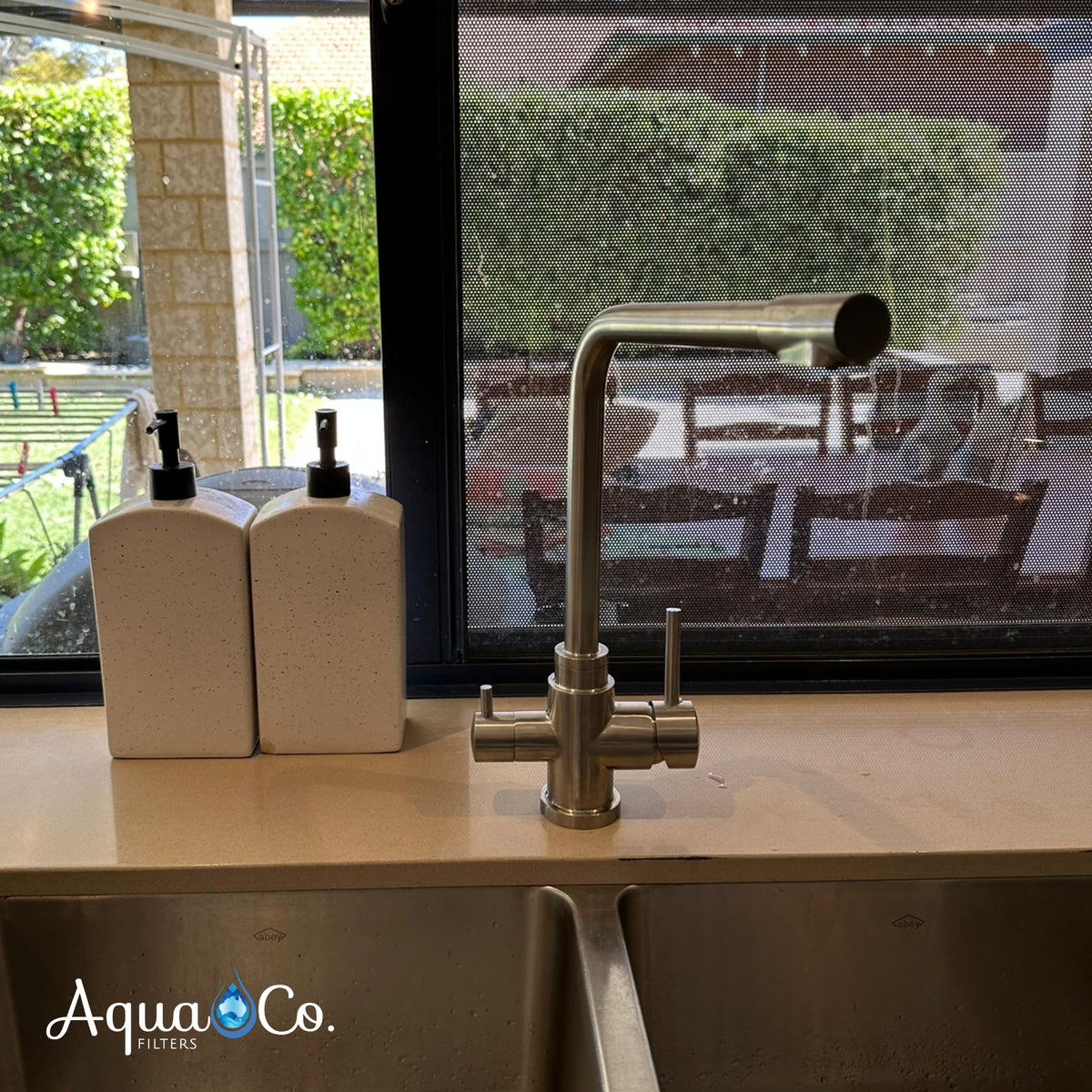 AquaCo Stainless Steel Long 3-Way Mixer – 3W-LN-SS tap detail