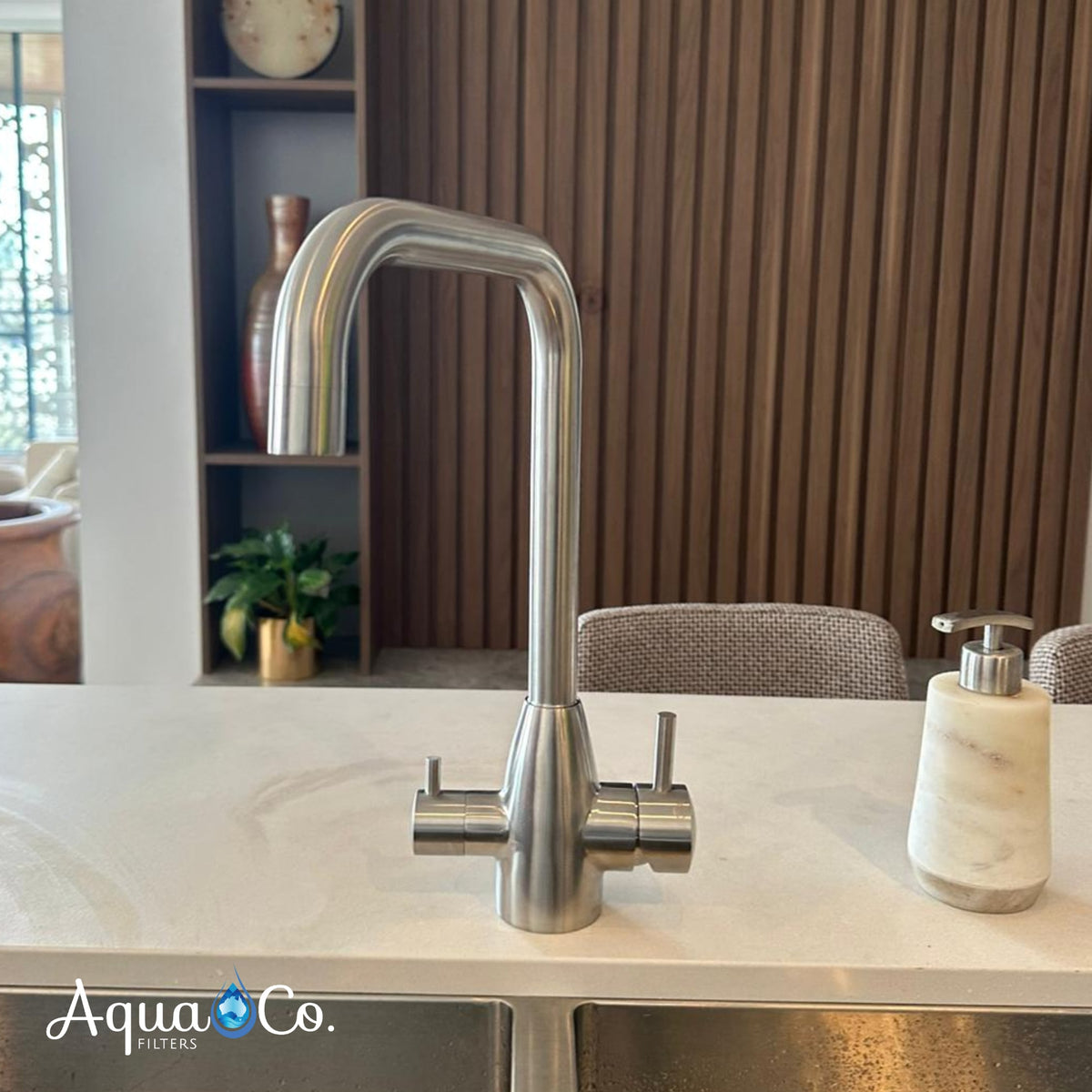 AquaCo Stainless Steel Petite 3-Way Mixer – 3W-PET-SS tap detail