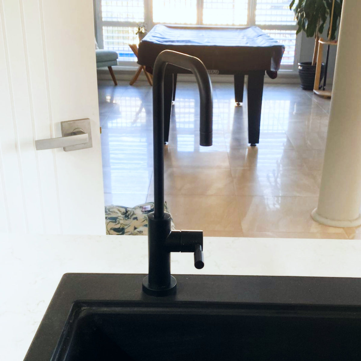 AquaCo Matte Black Long Petite Water Filter Tap – TAP-PETITE-MB tap detail